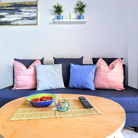 Blue Marine - Parking, Pool, Ac, Wifi 公寓 丰希罗拉