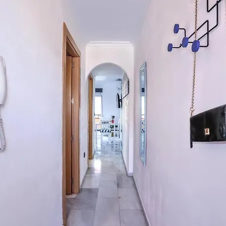 Blue Marine - Parking, Pool, Ac, Wifi *