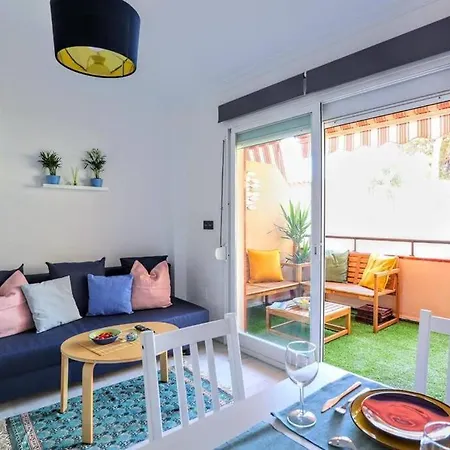 Blue Marine - Parking, Pool, Ac, Wifi 푸엔히롤라